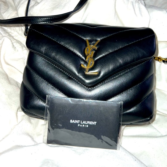 Saint Laurent - Picture 1 of 5